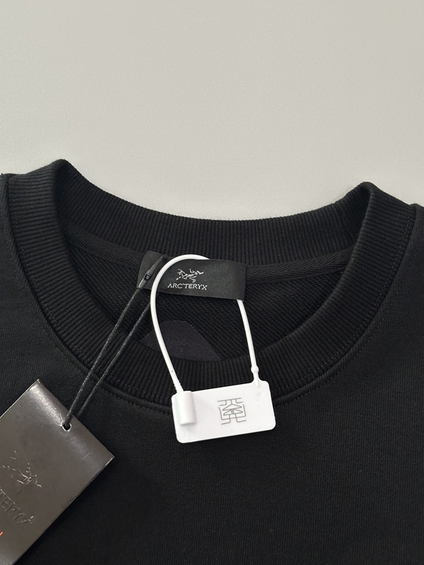 ブランドパーカー側面デザイン